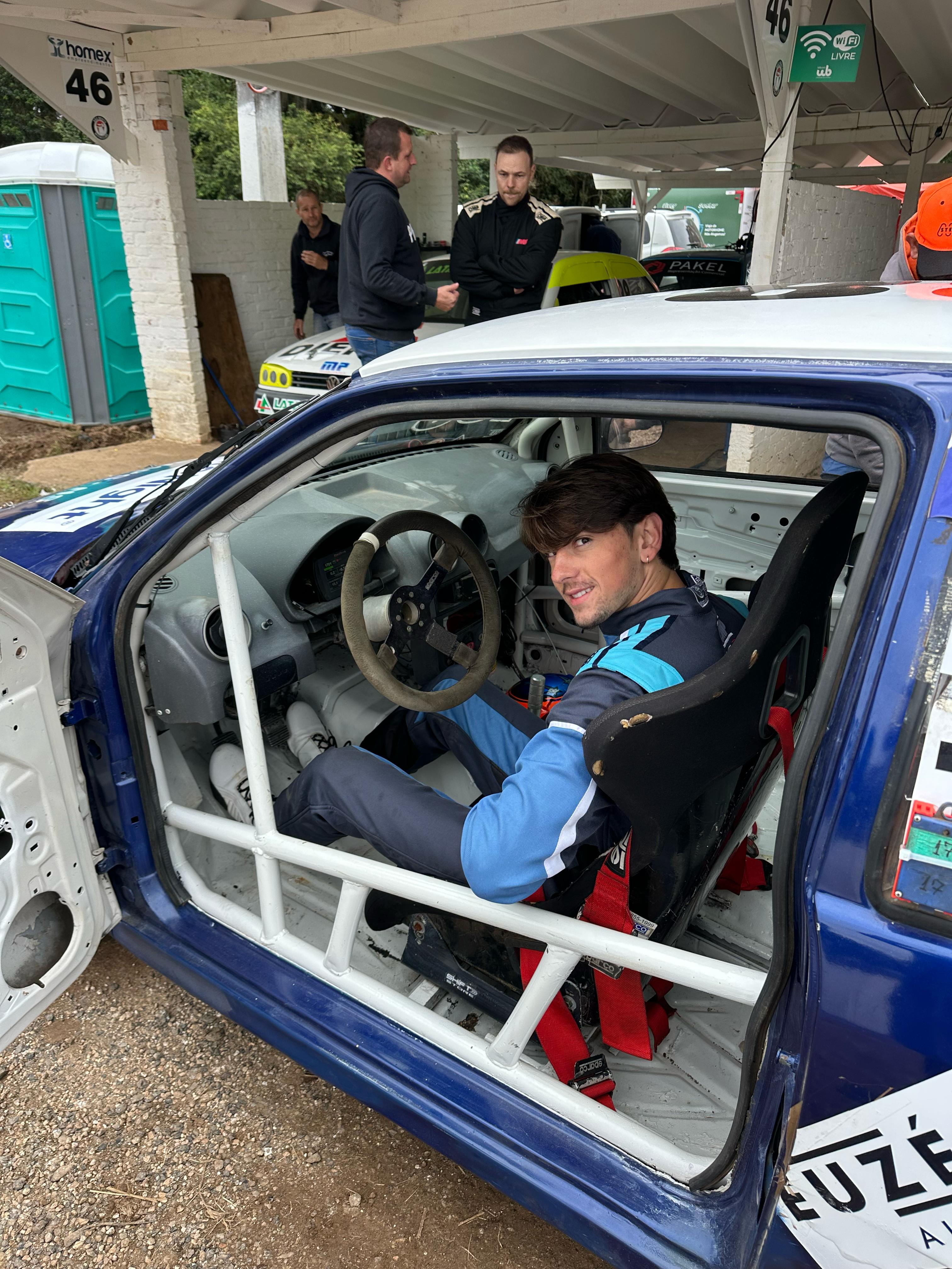 Mayke Naderer racing